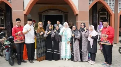 Sambut Ramadan, Winarni Nanang Ermanto Hadiri Pengajian di Masjid Ar Rahman Natar
