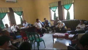 Belum Lama Menjabat, Camat Rawajitu Kumpulkan Kades, Gapoktan dan DPP Dalam Satu Ruangan