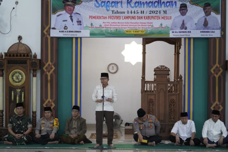 Pj Bupati Mesuji, Dr. Drs. Sulpakar Menghadiri Safari Ramadan Provinsi Lampung 1445 H di Masjid Agung Darussalam