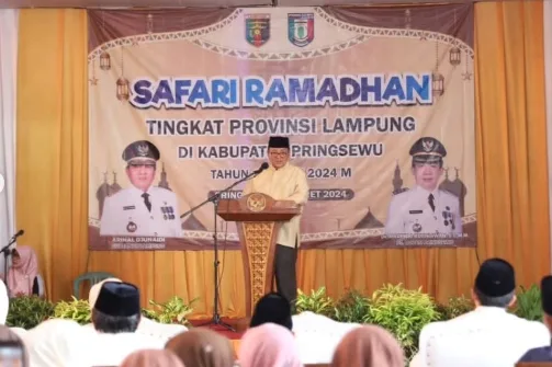 Gubernur Lampung dan Ketua Tim Penggerak PKK Provinsi Lampung Lakukan Safari Ramadhan 1445 H di Pringsewu