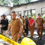 Bupati Lampung Selatan Tinjau SD N 2 Mulyosari Pasca Kebakaran