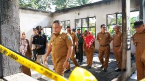 Bupati Lampung Selatan Tinjau SD N 2 Mulyosari Pasca Kebakaran
