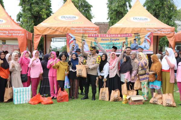 Sambut Idul Fitri 1445 H, Polres Lampung Utara Gelar Pasar Murah