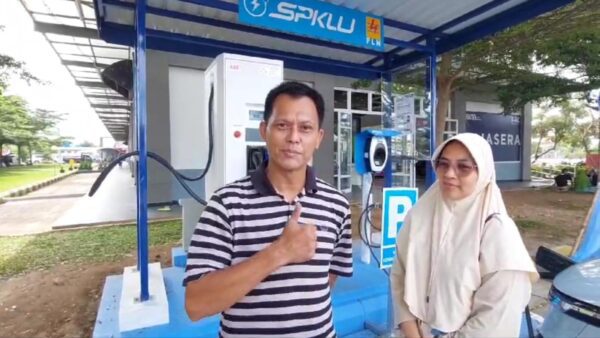 PLN Tuai Pujian, Puluhan Pemudik Pengguna Mobil Listrik Mengaku Nyaman ‘Ngecas’ di Rest Area Tol Lampung