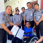 2 Orang Warga Binaan Lapas Narkotika Kelas IIA Bandar Lampung Mendapatkan Remisi Sakit Berkepanjangan