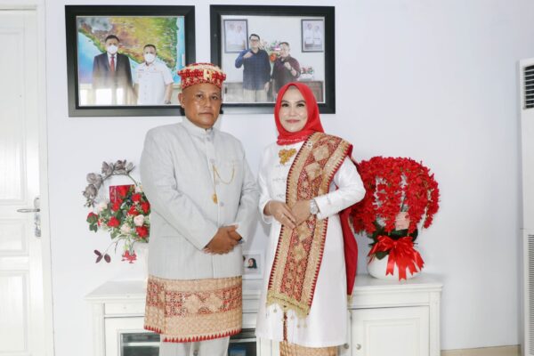Bupati dan Ketua TP PKK Lampung Selatan Satu-satunya Kandidat Penerima Satyalancana Wira Karya Mewakili Sumatera