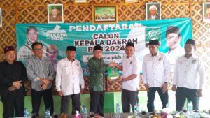 Wahdi Serahkan Berkas Pendaftaran Balonkada di PKB Metro