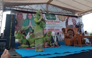 ‘Elfianah Bupati Mesuji’ Menggema di Pelantikan Muslimat NU