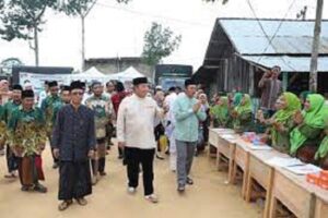Gubernur Arinal Bersama Ribuan Masyarakat Ikuti Pengajian Akbar Muslimat NU di Ponpes Roudlotus Sholihin Lambar