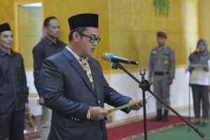 KPU Mesuji Lantik 35 anggota PPK Pilkada 2024, Ini Pesan Ketua KPU Ali Yasir