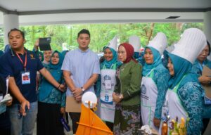 Ketua TP PKK Kabupaten Mesuji Dampingi Ketua TP PKK Provinsi Lampung pada Acara HKG PKK Ke-52