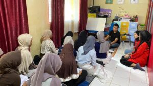 Latih Menulis Berita, Ketua Harian SMSI Lampung Isi Pelatihan Jurnalistik