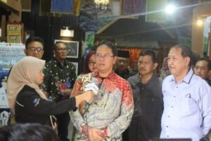 Pj. Bupati Nukman Sampaikan Potensi Unggulan dan Capaian Pembangunan di Talkshow Metro TV