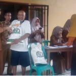 Pemerintah Desa Cempaka Timur, Kecamatan Sungkay Jaya Bagikan Bantuan Berupa Beras