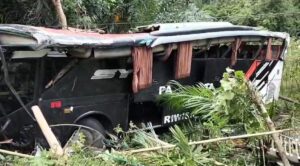 Sat Lantas Polres Tanggamus Evakuasi dan Identifikasi Kecelakaan Tunggal Bus Sedayu Semaka