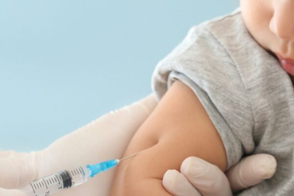 Bayi 3 Bulan Meninggal Usai Menerima Imunisasi: Autopsi Batal, Uji Vaksin Lanjut
