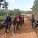 Satgas TMMD Ke-120 Kodim 0421/LS dan Warga Awali Aktivitas dengan Apel Pagi