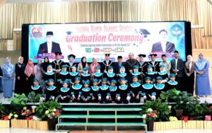 Dr. H. Andi Surya: Graduation GSIS Cetak SDM Unggul Hadapi Era Society 5.0