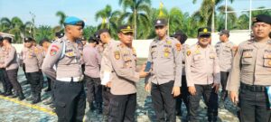 Cegah Judi Online, Waka Polres Mesuji Sidak Handphone Personel