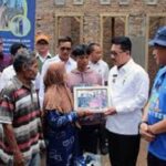 Sekda Lampung Selatan Tinjau Pembangunan Bedah Rumah di Kecamatan Bakauheni
