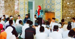 Warga Tanjung Karang Timur dapat Hadiah Umrah dari Walikota Eva Dwiana