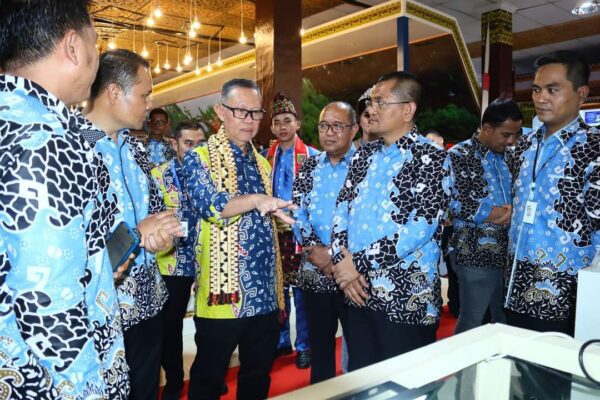 Pj. Bupati Lampung Utara, Drs. Aswarodi Menghadiri Acara Malam Pembukaan Pekan Raya Lampung 2024