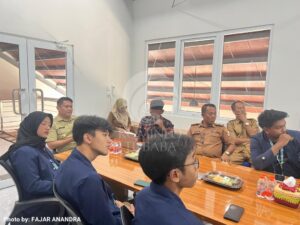 Bersama Mahasiswa KKNT IPB, DPMPTSP Tubaba Lakukan Diskusi Sinergitas Program Kerja Tiyuh Ramah Investasi
