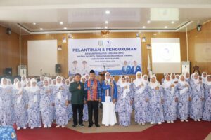 Dukung UMKM berbasis Kearifan Lokal, Bunda Reny lantik Pengurus DPC IWAPI Way Kanan Periode 2024-2029