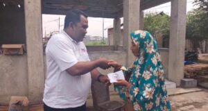 Relawan GASS-RMD Beri Bantuan Korban Kebakaran di Desa Fajar Baru, Lamsel
