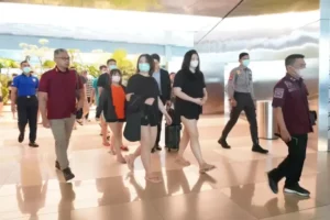 Ditjen Imigrasi Deportasi 13 WNA Taiwan Pelaku Kejahatan Berat