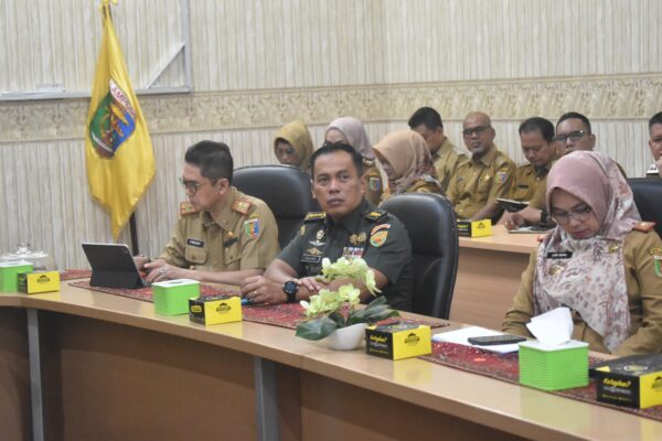 Kasrem 043/Gatam Ikuti Rapat Koordinasi Pengendalian Inflasi Di Daerah