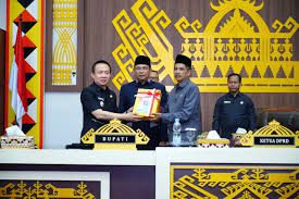 Pj. Bupati Pringsewu Sampaikan Rancangan Perubahan KUA-PPAS 2024