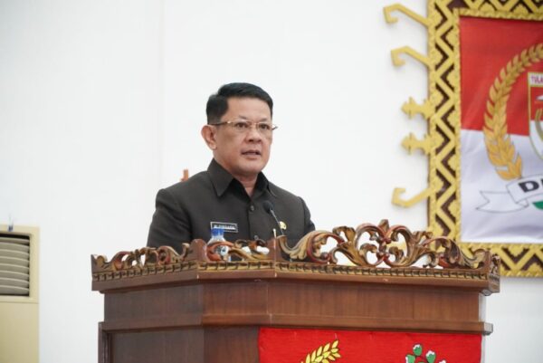Pj. Bupati Sampaikan Rencana Pembangunan Jangka Panjang Daerah Kabupaten Tubaba Tahun 2025-2045 Pada Sidang Paripurna