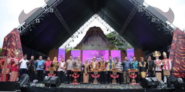 Pj. Gubernur Samsudin Buka Festival Krakatau Ke-33 Tahun 2024