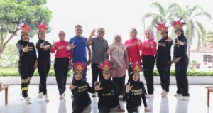 Pj. Gubernur Samsudin Lepas Atlet Perwosi Lampung Ikuti Lomba Senam Kreasi Piala Ibu Negara RI Tahun 2024