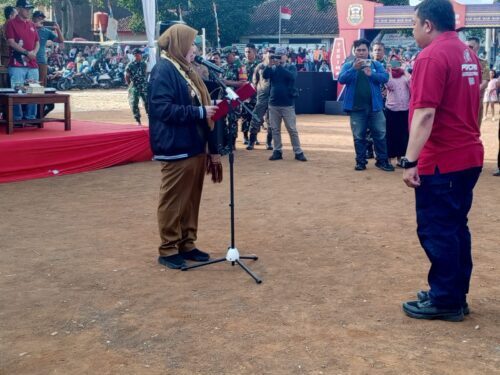 Walikota Eva Dwiana Membuka Secara Resmi Porcam Teluk Betung Utara 