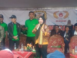 Harapkan Lahirkan Atlet Baru, Walikota Bandar Lampung Eva Dwiana Buka Porcam di Kemiling
