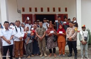 Pj Peratin Pekon Lumbok Selatan Kembali Salurkan BLT-DD Kepada 21 KPM