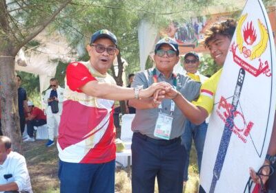 Pj. Gubernur Samsudin Beri Semangat 4 Atlet PON Lampung Cabor Selancar Ombak untuk Taklukkan Ombak Pantai Aceh dan Rebut Medali Emas