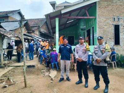 Polsek Seputih Banyak Berbagi: Wujud Kepedulian Polri Kepada Masyarakat Yang Membutuhkan