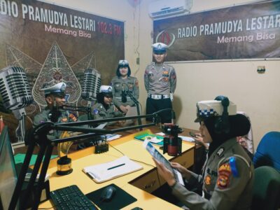 Satgas Preemtif Ops Zebra Krakatau 2024 Polres Lampung Timur Sosialisasi Kamseltibcar Lantas Melalui Radio Pramudya Lestari Sukadana