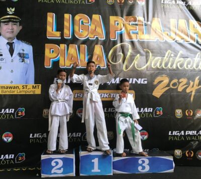 Zaidan Attaya Syamil Sabet Juara 1 Kejuaraan Taekwondo Kategori Kyourugi Piala Walikota