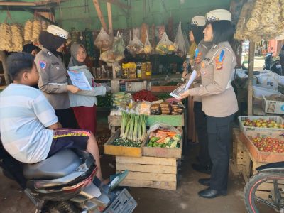 Satgas Ops Zebra Krakatau 2024 Polres Lampung Timur Gelar Sosialisasi di Pasar, Tingkatkan Kesadaran Tertib Lalu Lintas