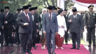 Momen Puan Bincang Hangat dengan Prabowo dan Jokowi di Monumen Pancasila Sakti