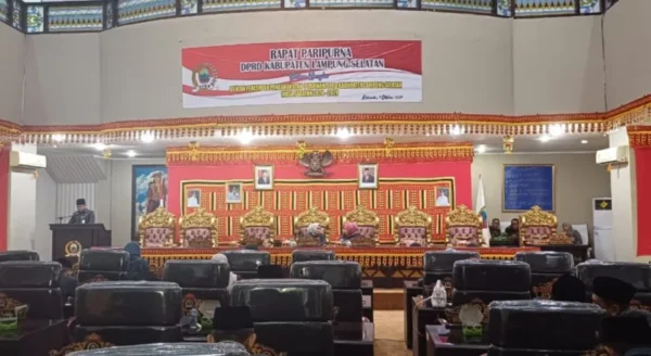 Paripurna DPRD Lamsel Tetapkan Empat Unsur Pimpinan