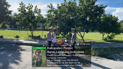 Cegah terjadinya kemacetan sat lantas polres pesisir barat lakukan PAM rawan pagi