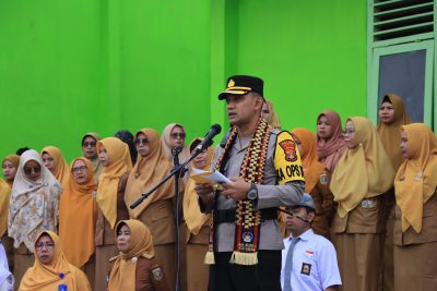 Edukasi Pelajar Hindari Narkoba dan Judol, Kapolres Hingga Pejabat Utama Polres Lampung Utara Jadi Irup di Sekolah
