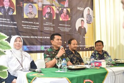 Danrem 043/Gatam Ikuti Dialog Radio Pasar RRI Bersama Narasumber Lainnya Di Pasar Koga
