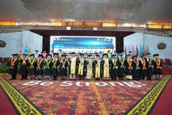 Unila Kukuhkan 14 Guru Besar, Jumlahnya Capai 157