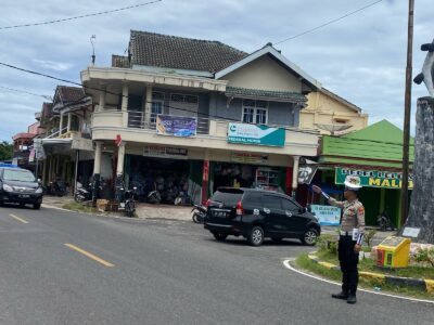 Sat Lantas Polres Pesisir Barat Laksanakan Pengaturan Lalu Lintas Antisipasi Kemacetan saat Mudik Lebaran
